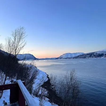 Feriehus The Midnight Sun Gratangen