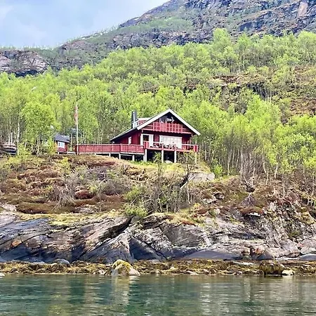 The Midnight Sun Feriehus