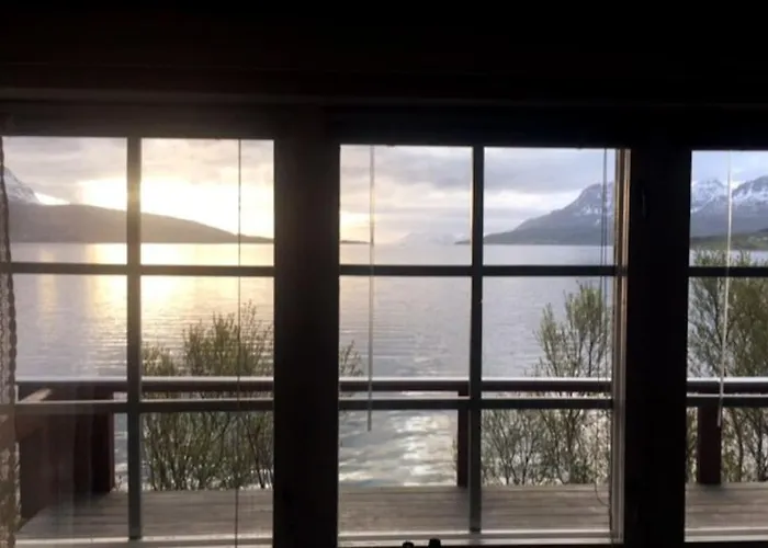 The Midnight Sun Dom wakacyjny Gratangen