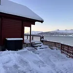 بيت للعطل The Midnight Sun Gratangen