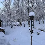 The Midnight Sun بيت للعطل